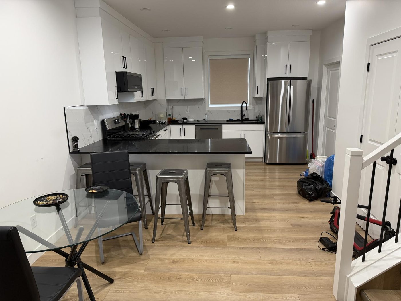 Kitchen before cleaning